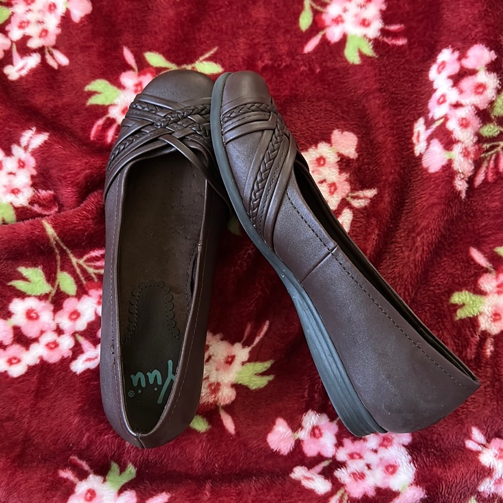 YUM brand slightly used size 7 W loafers.